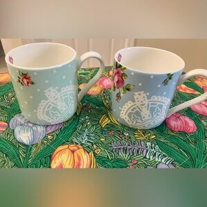 Royal Albert set of two mugs new country roses